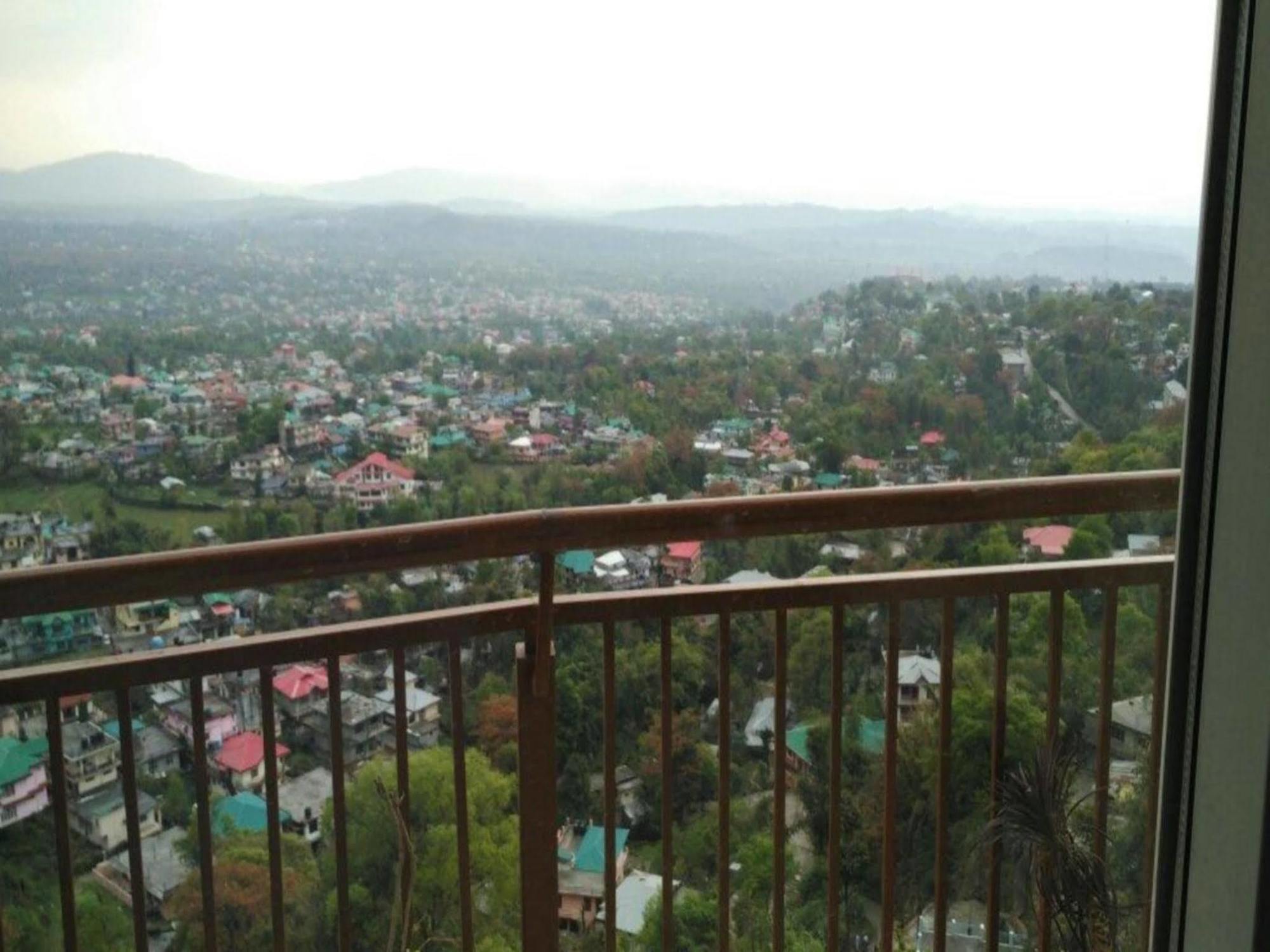 Hotel Inclover-A Peaceful Retreat Dharamshala Extérieur photo