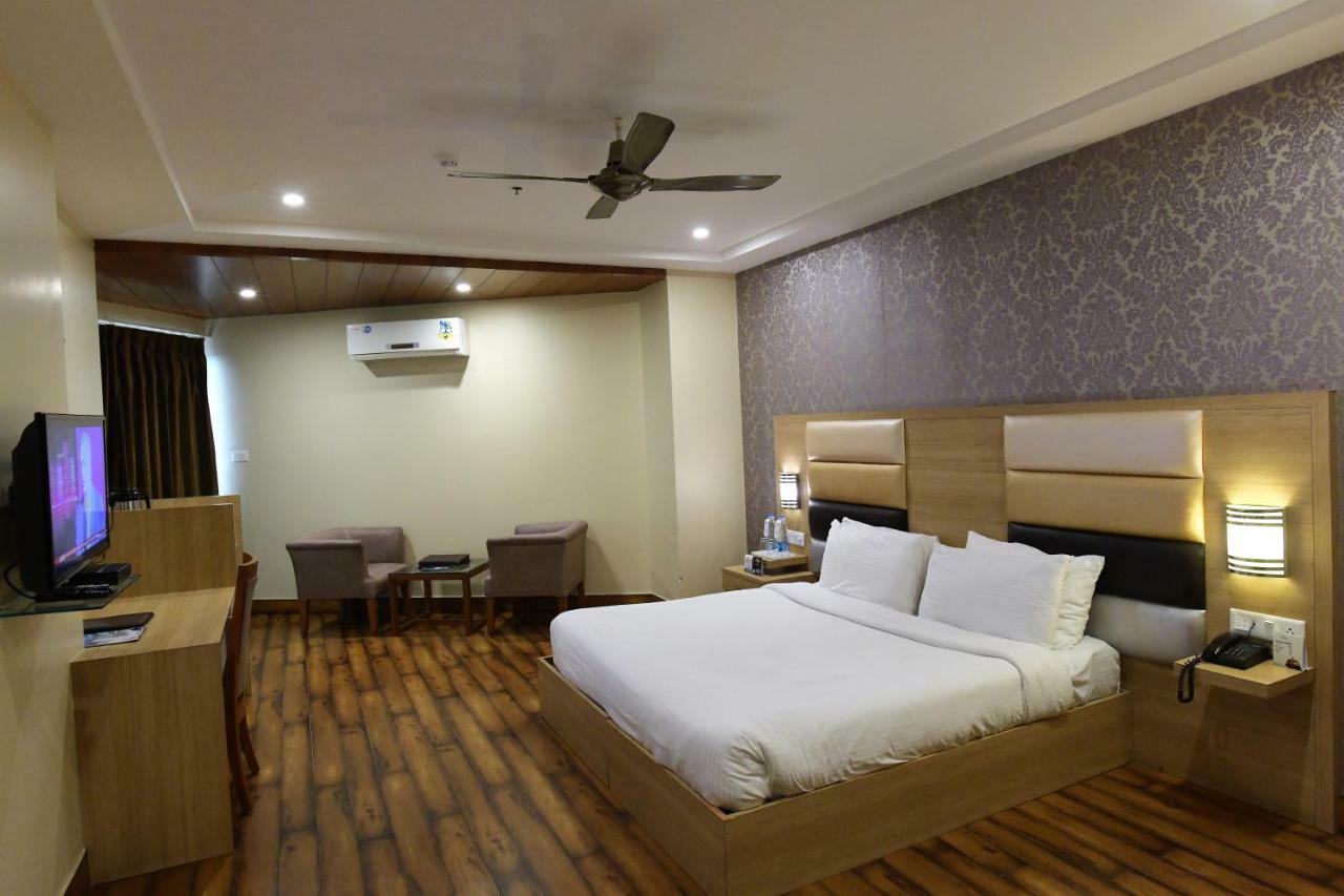 Hotel Inclover-A Peaceful Retreat Dharamshala Extérieur photo